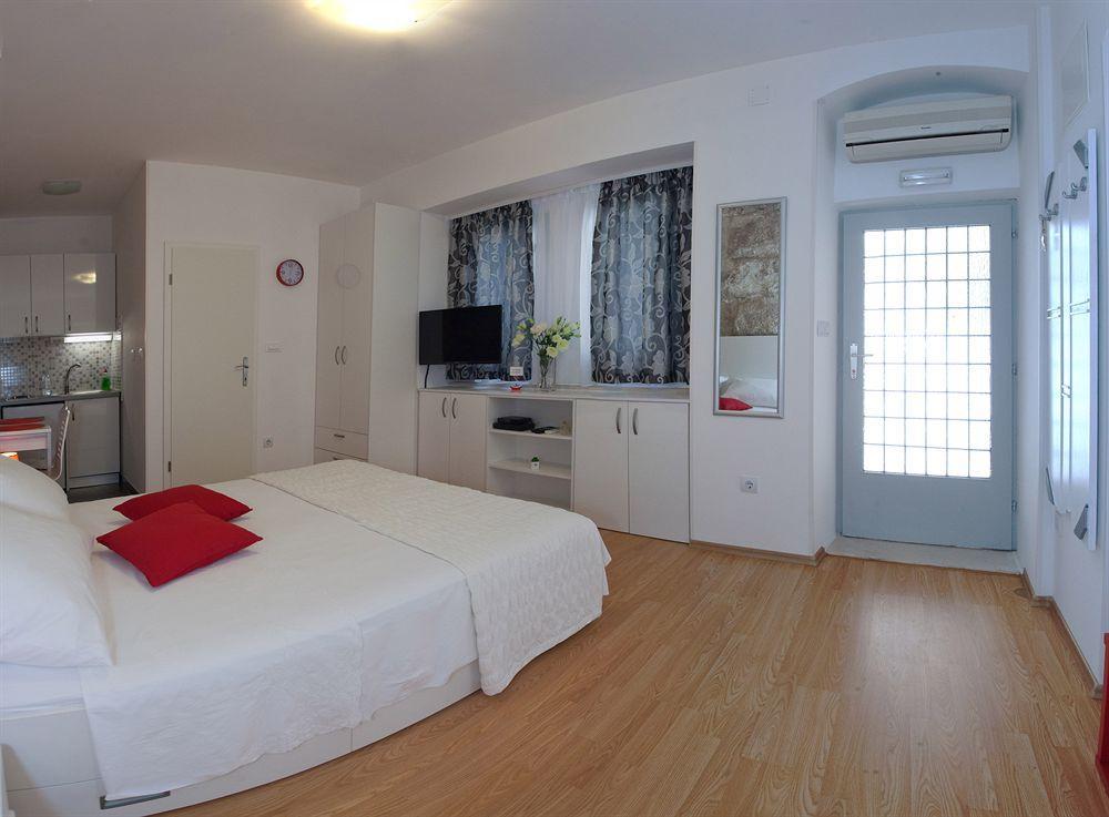 Cro Jet Set Apartments Split Eksteriør billede