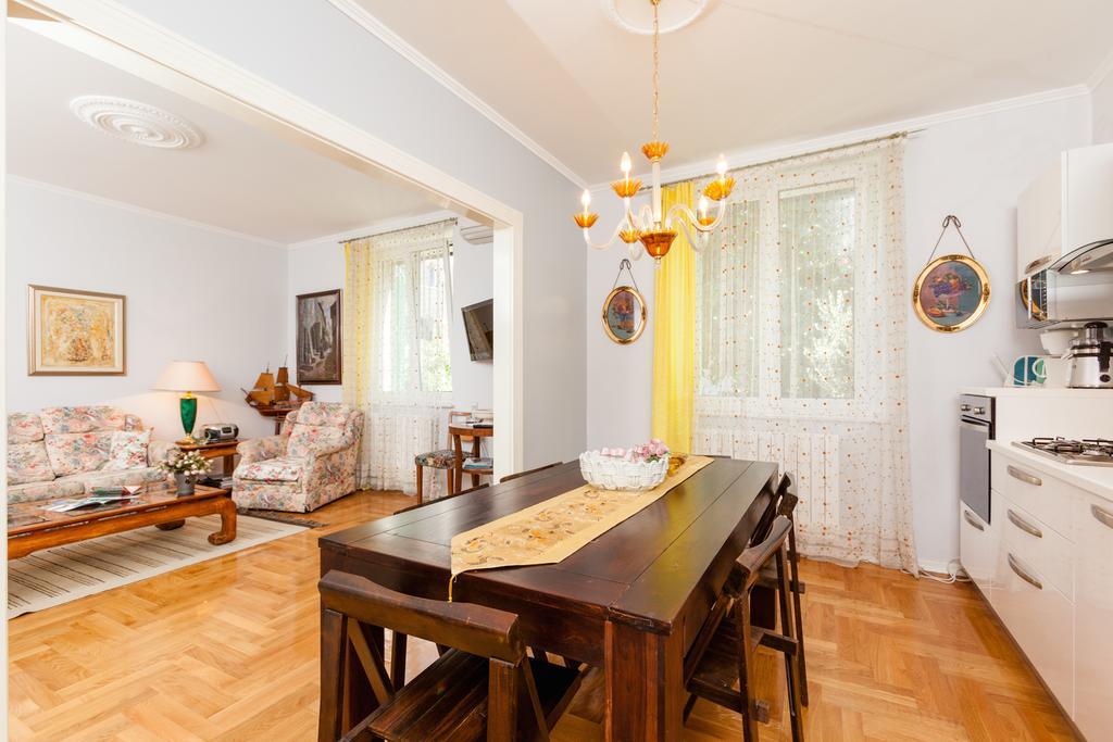 Cro Jet Set Apartments Split Eksteriør billede