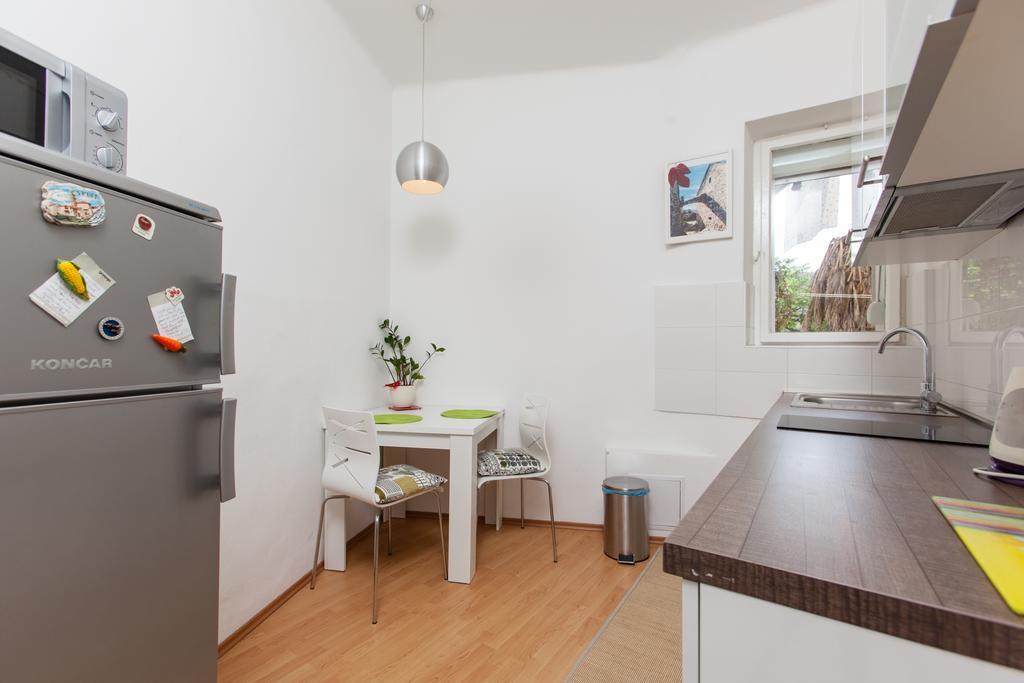 Cro Jet Set Apartments Split Eksteriør billede